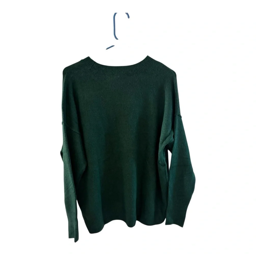 Vince Camuto Forest Green Sweater with Gold Peace Motif - Picture 2 of 8